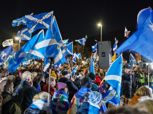 Scottish Independence supporters are seen at a demo outside Holyrood, the Scottish Parliament, on November 23, 2022 in Edinburgh, Scotland. Earlier today, the UK Supreme Court judges unanimously rejected the Scottish government's argument that it can hold a second independence referendum. (Photo by Peter Summers/Getty Images)