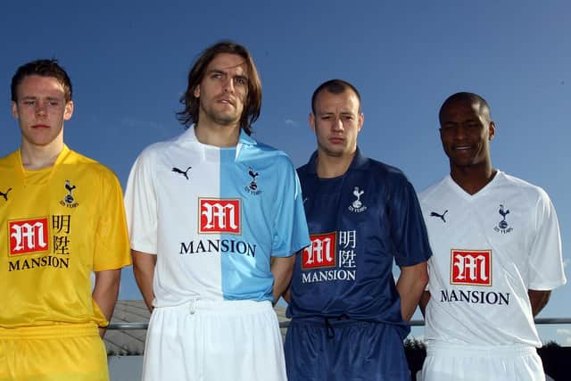 Alan Hutton poses with fellow new signings Chris Gunter, Jonathan Woodgate and Gilberto at the Tottenham Hotspur training ground following the close of the January transfer window in 2008. (Photo by Ryan Pierse/Getty Images)