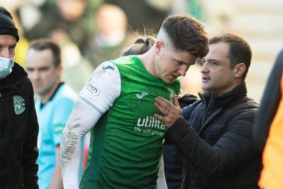 Hibs manager Shaun Maloney with Kevin Nisbet after the striker went off injured against Celtic. (Photo by Ross Parker / SNS Group)