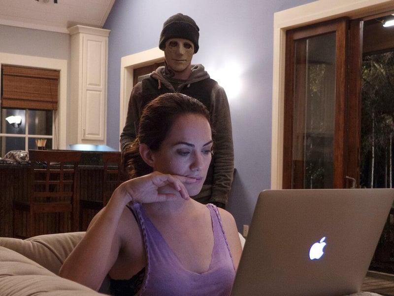 The intense thriller-horror sees deaf author move to the woods in order to live a life of solitude but is embroiled in a fight for survival when a masked killer appears at her window. Originally and compelling, Hush adds a level of suspense that few horrors have managed.
