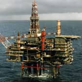 Hundreds of offshore workers have accepted a 10% pay deal