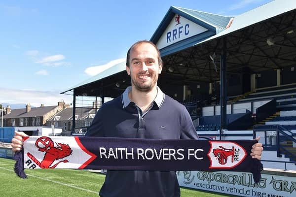 Jamie MacDonald signs for Raith Rovers. Photo: Tony Fimister