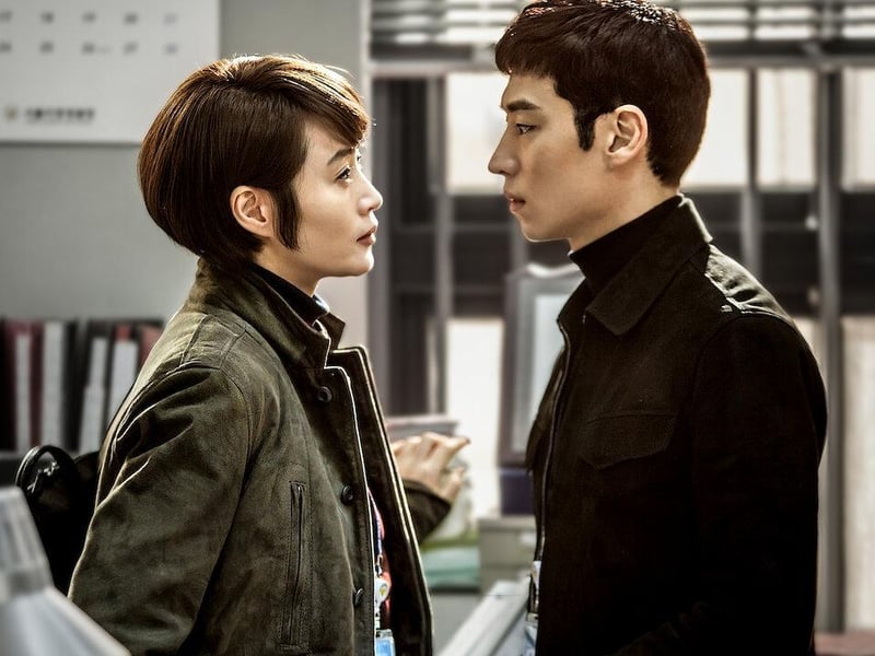 A detective and a cold case worker tea up to solve a series of related murders spanning three decades. Based on the book Frequency by Toby Emmerich, Signal has a rating of 8.5 out of 10 on iMDB.