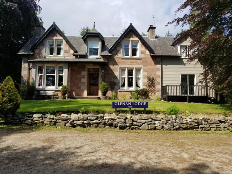 The beautiful Glenan Lodge Guest House is just four minutes' walk away from the Tomatin Distillery Visitor Centre, the highest-rated distillery tour on TripAdvisor.