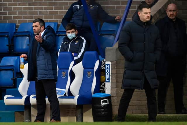 St. Johnsone manager Callum Davidson and Dundee United boss Tam Courts at McDiarmid Park. (Photo by Rob Casey / SNS Group)