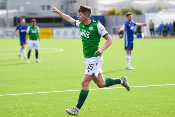 Hibernian's Kevin Nisbet celebrates making it 2-1 against Cove Rangers. Photo by Ross MacDonald / SNS Group
