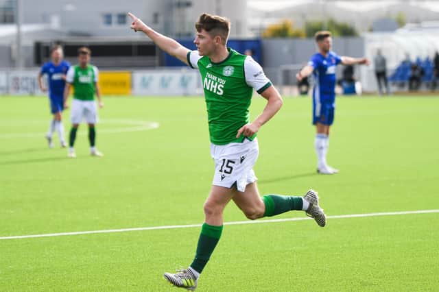 Hibernian's Kevin Nisbet celebrates making it 2-1 against Cove Rangers. Photo by Ross MacDonald / SNS Group