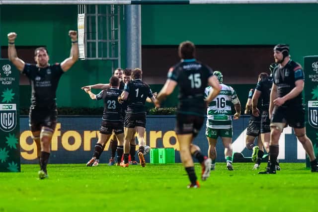 Glasgow celebrate Tom Jordan's try in the win over Benetton. Photo by Luca Sighinolfi/INPHO/Shutterstock (14372045aw)