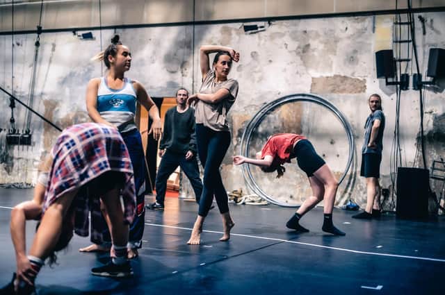 Edinburgh festival 2022: Circus act involving Czechia and Ukrainian performers arrives at the festival
