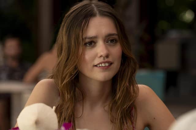 Aimee Lou Wood as Chelsea in The White Lotus.