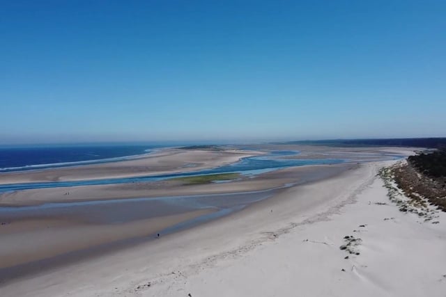 Only a half hour out from Inverness you can enjoy the white sands of Nairn East Beach that stretch out as far as the eyes can see. What’s more, the picturesque town of Nairn is one of the driest and sunniest places in Scotland - so you’ve got a better chance of getting your fill of sunshine at this exquisite location.