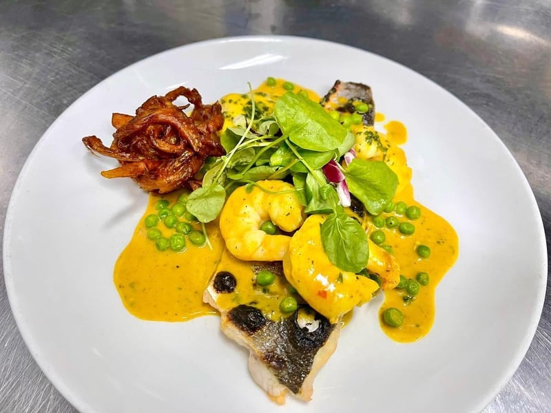 Offering a fine range of British cuisine, Fanny Trollopes comes highly rated and is located 1066 Argyle Street. Customer's say the restaurant offer food that is "beautifully presented" and "amazing" food.