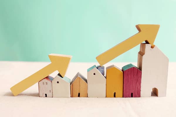 The average price of UK home has fallen for the fourth month in a row