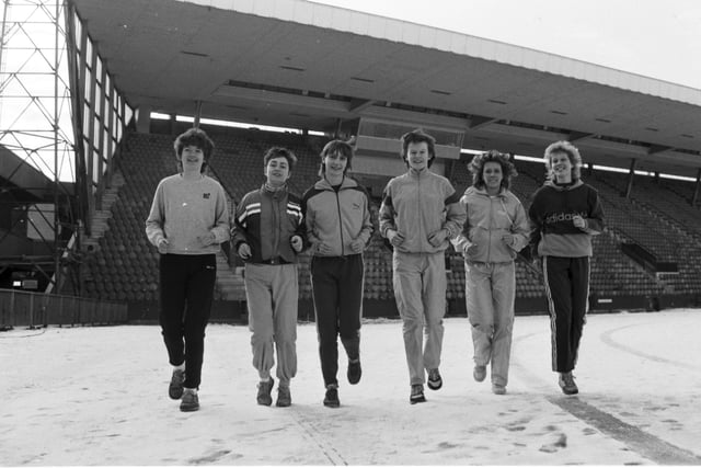 The Commonwealth Games 1986 Scottish women's athletics squad at Meadowbank stadium (left-right) Marsella Robertson, Lynne MacDougall, Anne Purvis, Yvonne Murray, Sandra Whittaker, Linsey Macdonald.