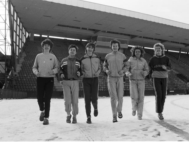 The Commonwealth Games 1986 Scottish women's athletics squad at Meadowbank stadium (left-right) Marsella Robertson, Lynne MacDougall, Anne Purvis, Yvonne Murray, Sandra Whittaker, Linsey Macdonald.
