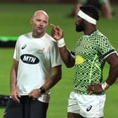 South Africa coach Jacques Nienaber talks to his captain, Siya Kolisi. Picture: David Rogers/Getty Images