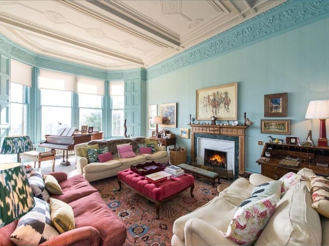 Drawing room.