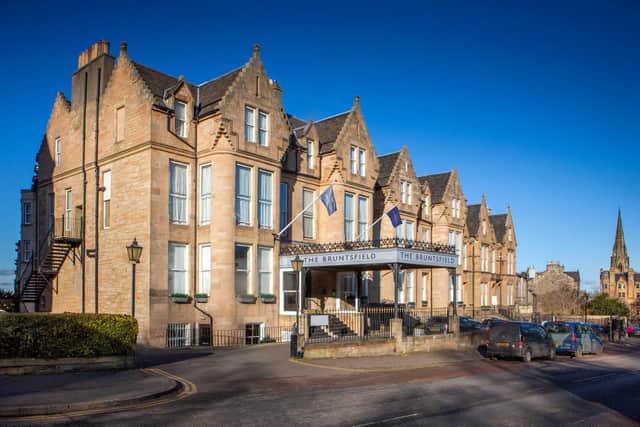 The Bruntsfield Hotel is located in the Edinburgh area of the same name to the south-west of the city centre.