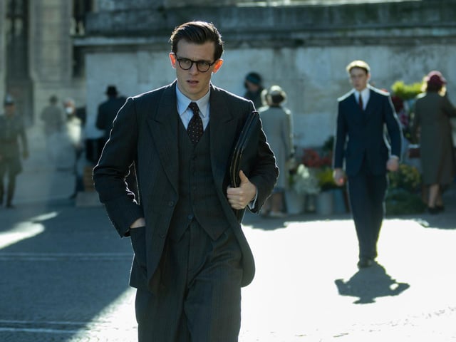 Set in the late late 1930s as Adolf Hitler prepares to invade Czechoslovakia, the UK government of desperately seeks a peaceful solution. The film follows British civil servant and a German diplomat, former classmates, as they travel to Munich to discuss peace.