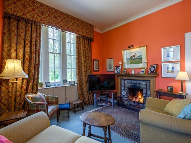 Sitting room.