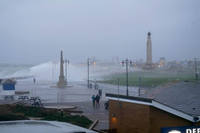 A weather warning for heavy rain has been issued for much of the south of England. Flood warnings are also in place in the area.
Picture: Habibur Rahman.