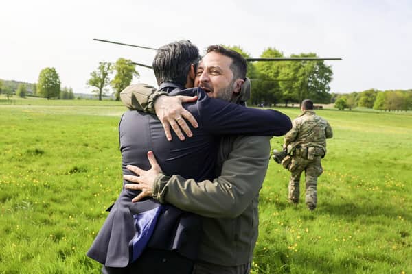  Prime Minister Rishi Sunak  greets Volodymyr Zelensky (Photo: Twitter/Rishi Sunak)