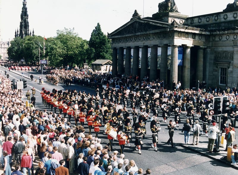 Big crowds turned out to see the 1996 Festival Cavalcade.