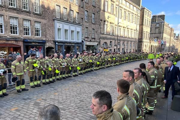 The funeral procession travelled up the Royal Mile to the Cathedral.