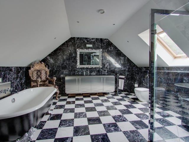 Family bathroom.