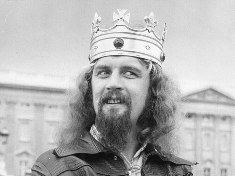“When people say while watching a film ‘did you see that? No tosser, I paid ten quid to come to the cinema and stare at the f***ing floor.”