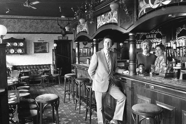 The refurbished bar of the Beehive at Houghton got our photographer's attention in 1986. It also got the attention of 6,600 Wearside Echoes followers including Robert Bishop
who said: "Loved curry on Friday Lunchtimes. Great pub and people."