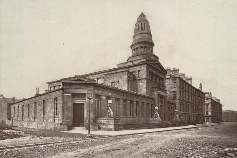 Finished in 1869, the stunning neoclassical Queen's Park United Presbyterian Church was an Alexander "Greek" Thomson masterpiece and would surely still be with us today had it not been for the Luftwaffe. The church's ruins were demolished after having been hit by a German incendiary bomb in 1943.