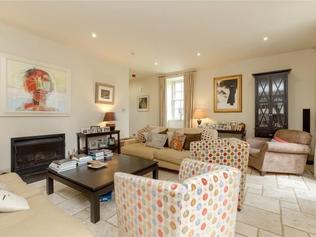 Drawing room.