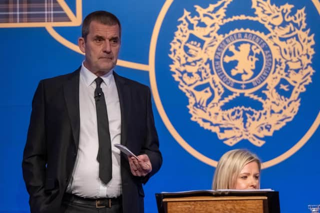 Jet2 chief executive Steve Heapy addresses the Scottish Passenger Agents Association dinner in Glasgow on February 22 beside SPAA president Jacqueline Dobson. (Photo by SPAA)