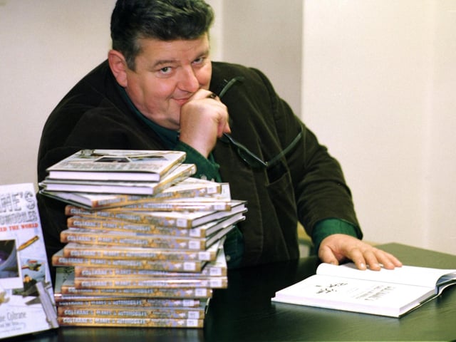 Robbie Coltrane promoting his 'Planes and Automobiles' book at Waterstone's Princes Street, Edinburgh.