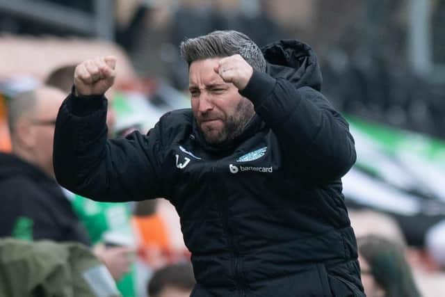 Hibs manager Lee Johnson shows his frustration during the 2-1 defeat at Dundee United.  (Photo by Mark Scates / SNS Group)