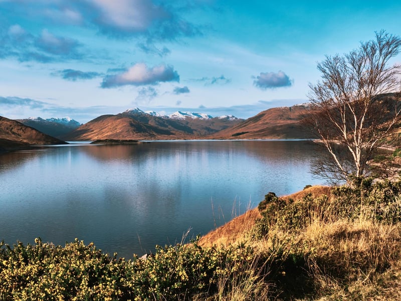 This loch is located west of Loch Garry which is roughly 40 kilometres northwest of Fort William (Lochaber). Loch Quoich dam is known for being the ‘largest rockfill dam in Scotland’.