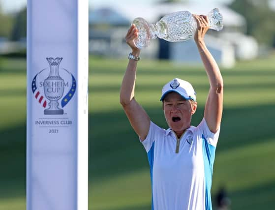 Catriona Matthew lifts aloft the Solheim Cup after leading Europe to a second successive win the US at the Inverness Club in Toledo, Ohio, in 2021. Picture: Gregory Shamus/Getty Images.