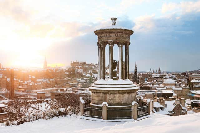 Weather experts have said it is likely to be simply ‘cold and bright’ across Scotland and the rest of the UK on Christmas Day (georgeclerk / Getty Images / Canva Pro).