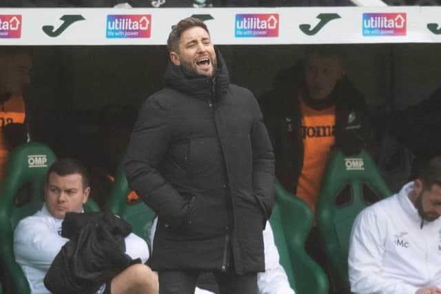 Hibs head coach Lee Johnson looks on from the sidelines at Easter Road. (Photo by Ross Parker / SNS Group)