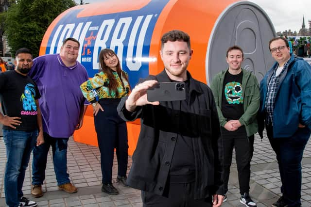 Paul Black with Myles Omar, Steven McKell, Olivia Topalian and Jamaica Street (Photo Irn-Bru)