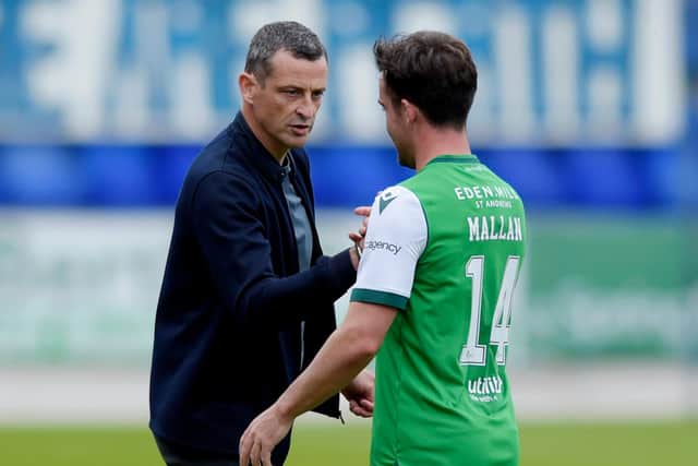 Jack Ross congratulates Stevie Mallan after he bagged Hibs' winner.