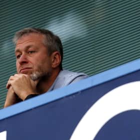Chelsea fans must stop the “completely inappropriate” chanting of Russian owner Roman Abramovich’s name, the Prime Minister’s spokesman has said.