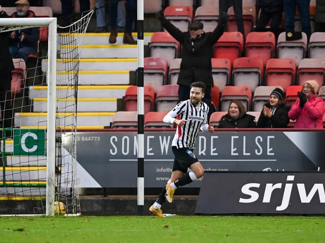 Ryan Dow celebrates making it 1-0 for Dunfermline against Hamilton. (Photo by Rob Casey / SNS Group)