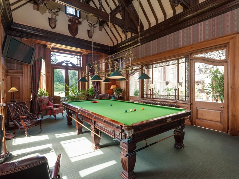 Interior: There are ten comfortable ensuite bedrooms, as well as an impressive drawing room, library, dining hall, billiard room, and cinema. Guests can enjoy jumping into its sauna after a work out in the gym.