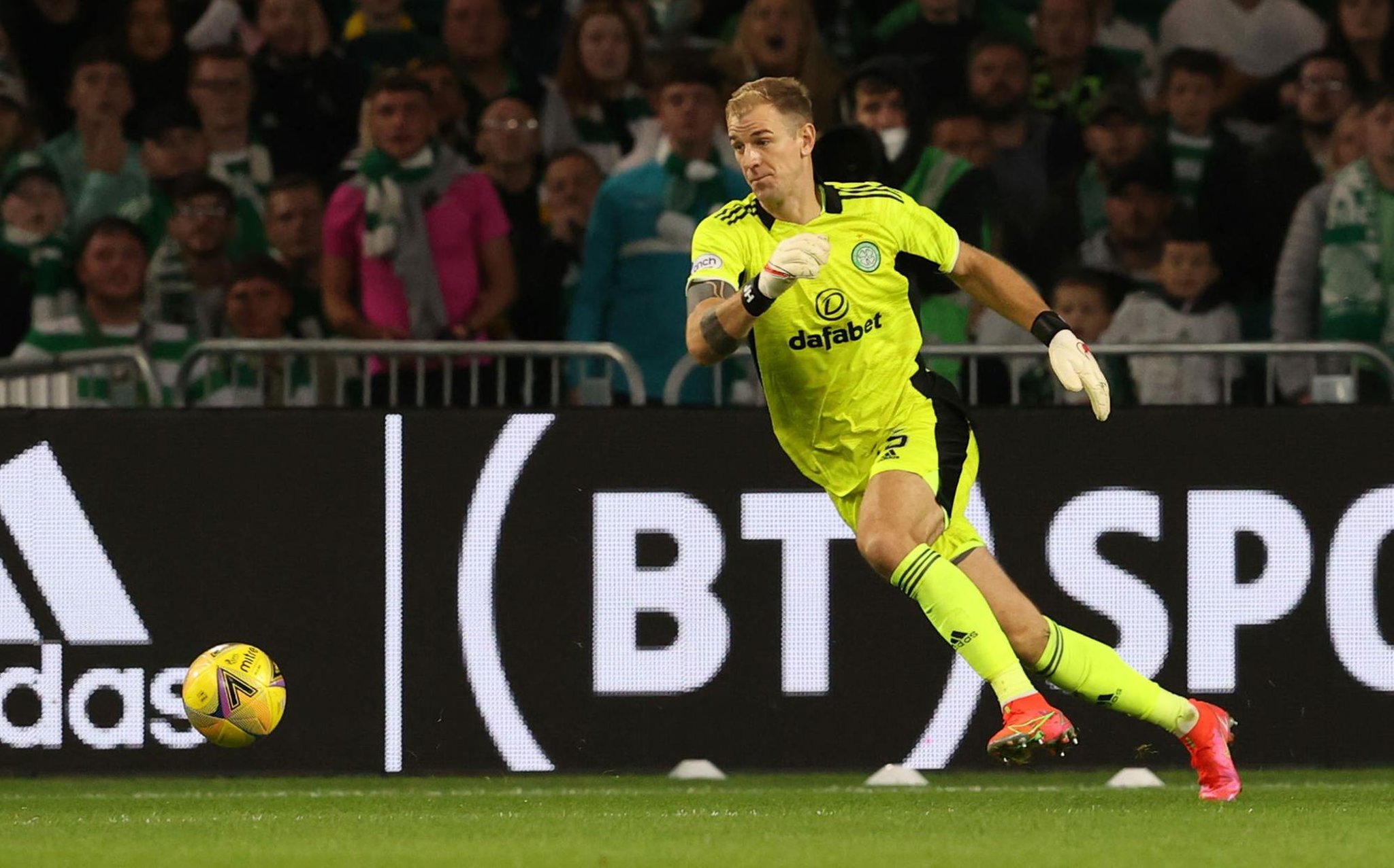 “Ze was helemaal weg” – Joe Hart reflecteert op Celtic Full House