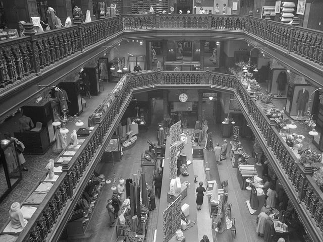 The interior of Jenners has remained as recognisable as it is today as it was back in the ‘60s. Year: 1962