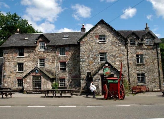 Strange and ghostly things happen at The Drovers Inn near Loch Lommond, with the pub and hotel seen known as one of the most haunted in Britain.