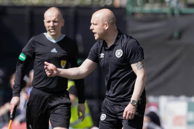Hearts boss Steven Naismith wasn't happy with his team's first-half performance. (Photo by Alan Harvey / SNS Group)