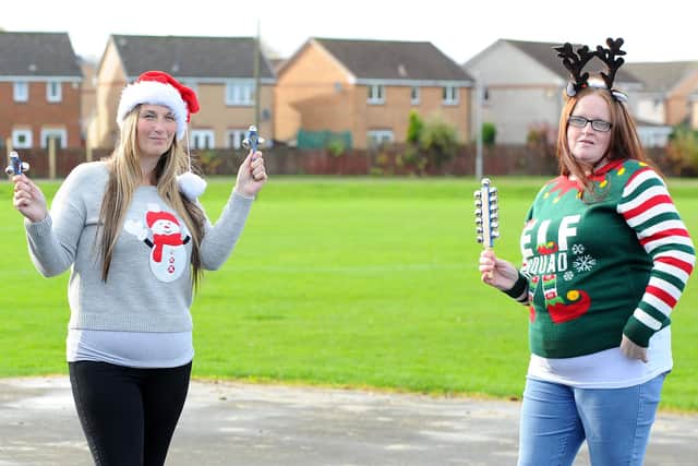 Lauren Sinclair, from Falkirk, created a Facebook page, Worldwide Santas Xmas eve Jingle, with the help of friend, Terri Niven.